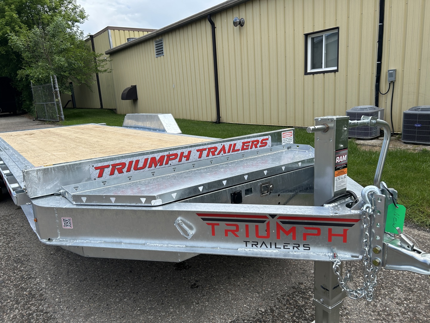 New 2026 Triumph Trailers Galvanized Hydraulic Tilt with I Beam Frame - Image 7