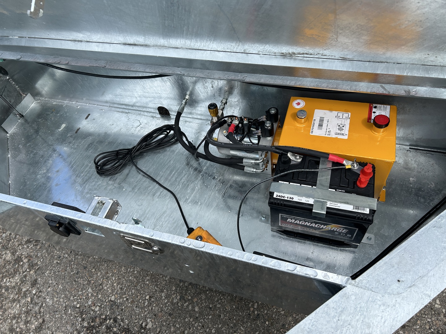 New 2026 Triumph Trailers Galvanized Hydraulic Tilt with I Beam Frame - Image 12
