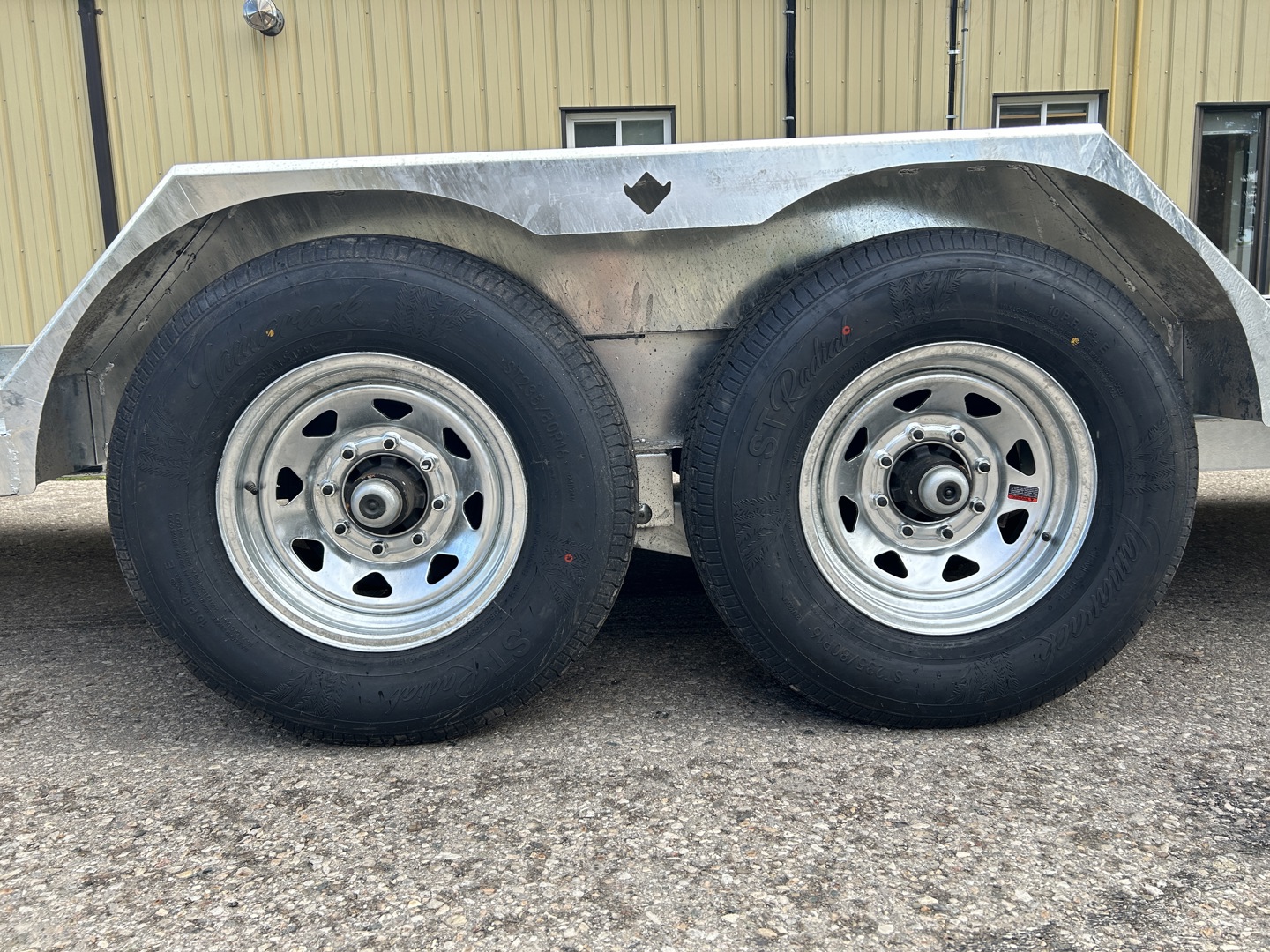 New 2026 Triumph Trailers Galvanized Hydraulic Tilt with I Beam Frame - Image 15