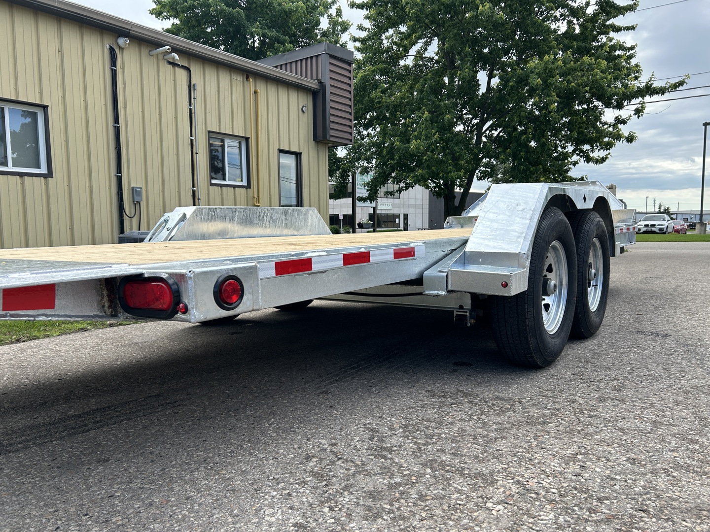 New 2026 Triumph Trailers Galvanized Hydraulic Tilt with I Beam Frame - Image 16