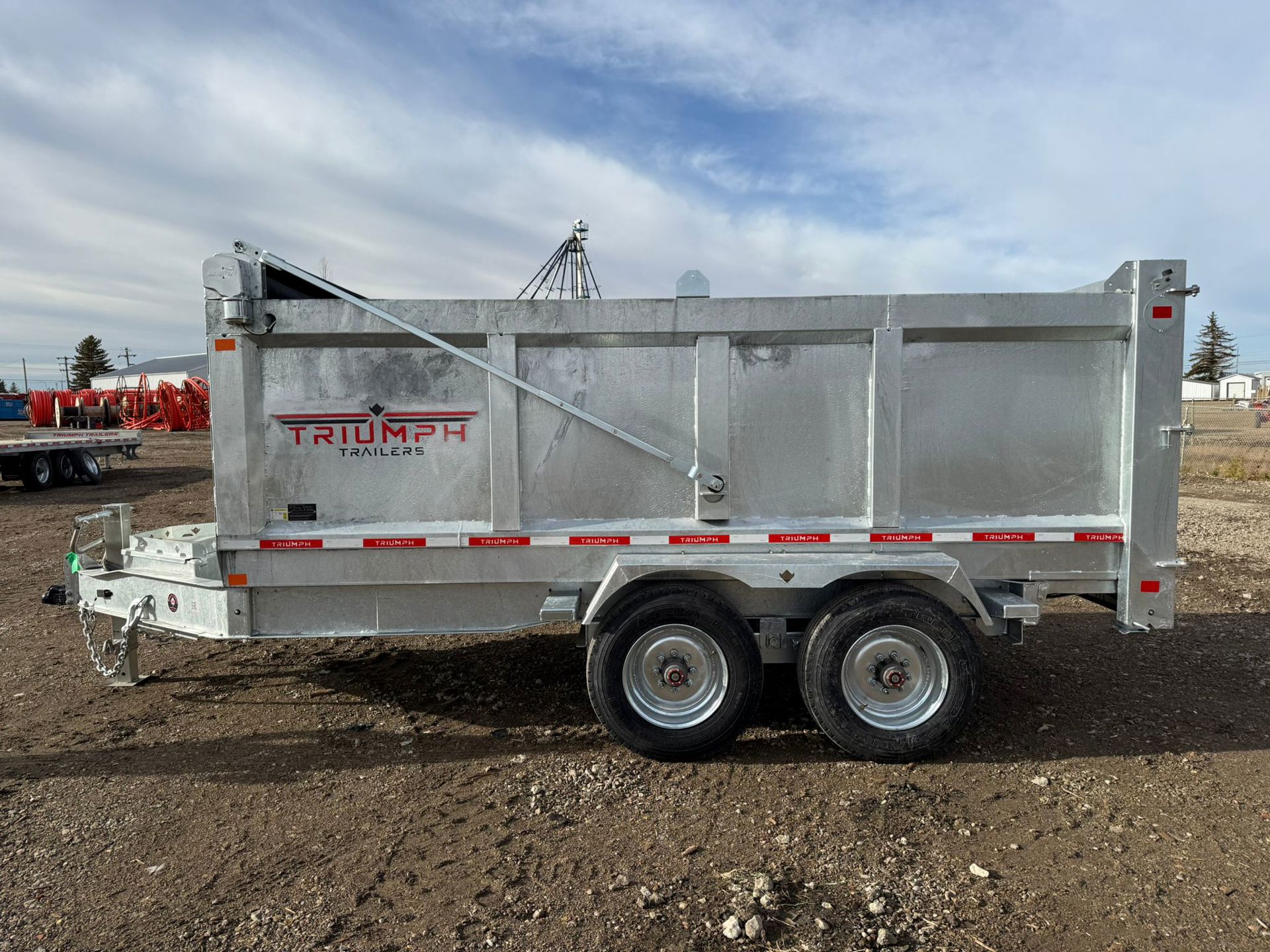 New 2026 Triumph Trailers Galvanized High Side Dump Trailer - Image 5