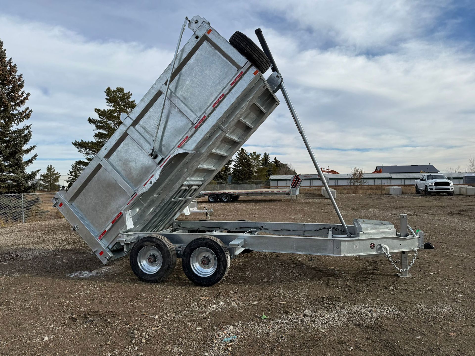 New 2026 Triumph Trailers Galvanized High Side Dump Trailer - Image 10