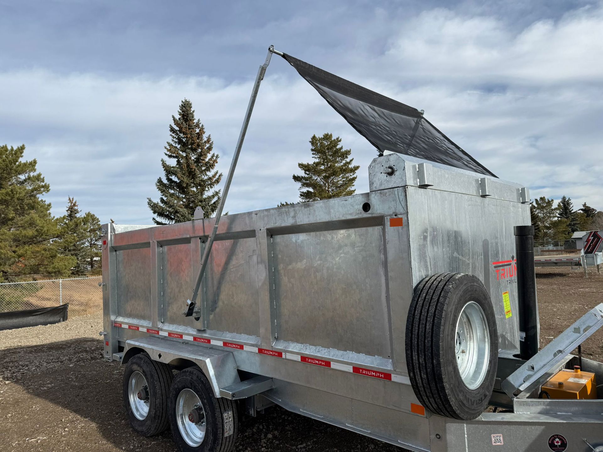 New 2026 Triumph Trailers Galvanized High Side Dump Trailer - Image 4