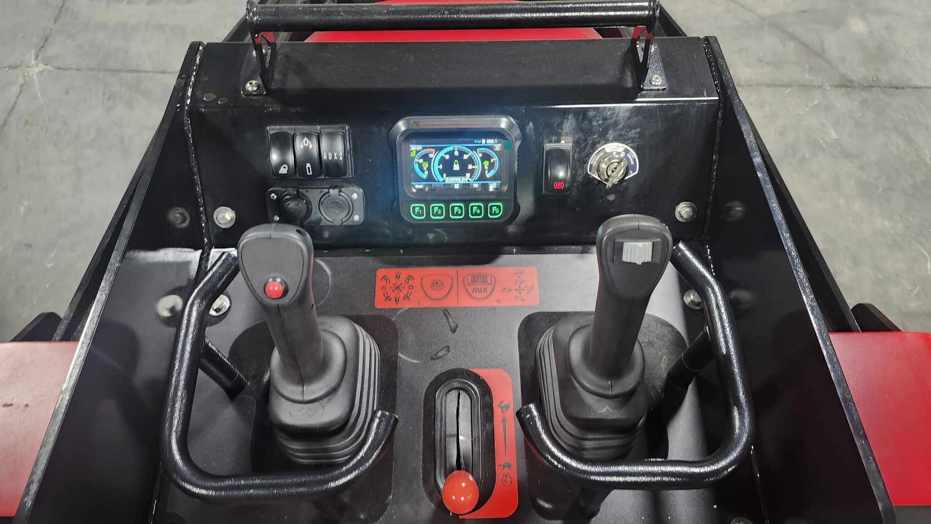 New 2026 ALKAR Tractor Loader - Image 7